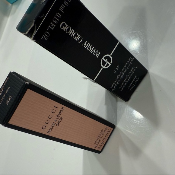 Gucci and Giorgio Armani Beauty bundle - Picture 1 of 2